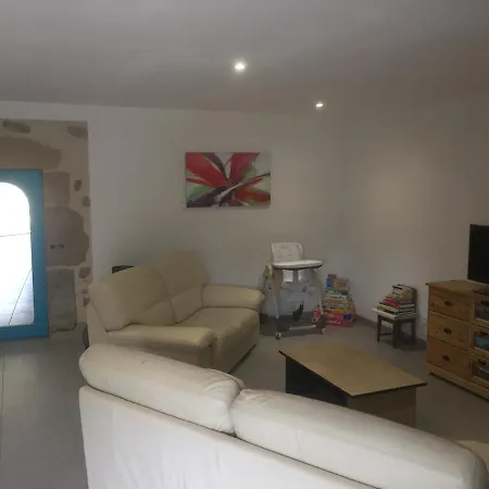 Holiday home O Pre De Jade